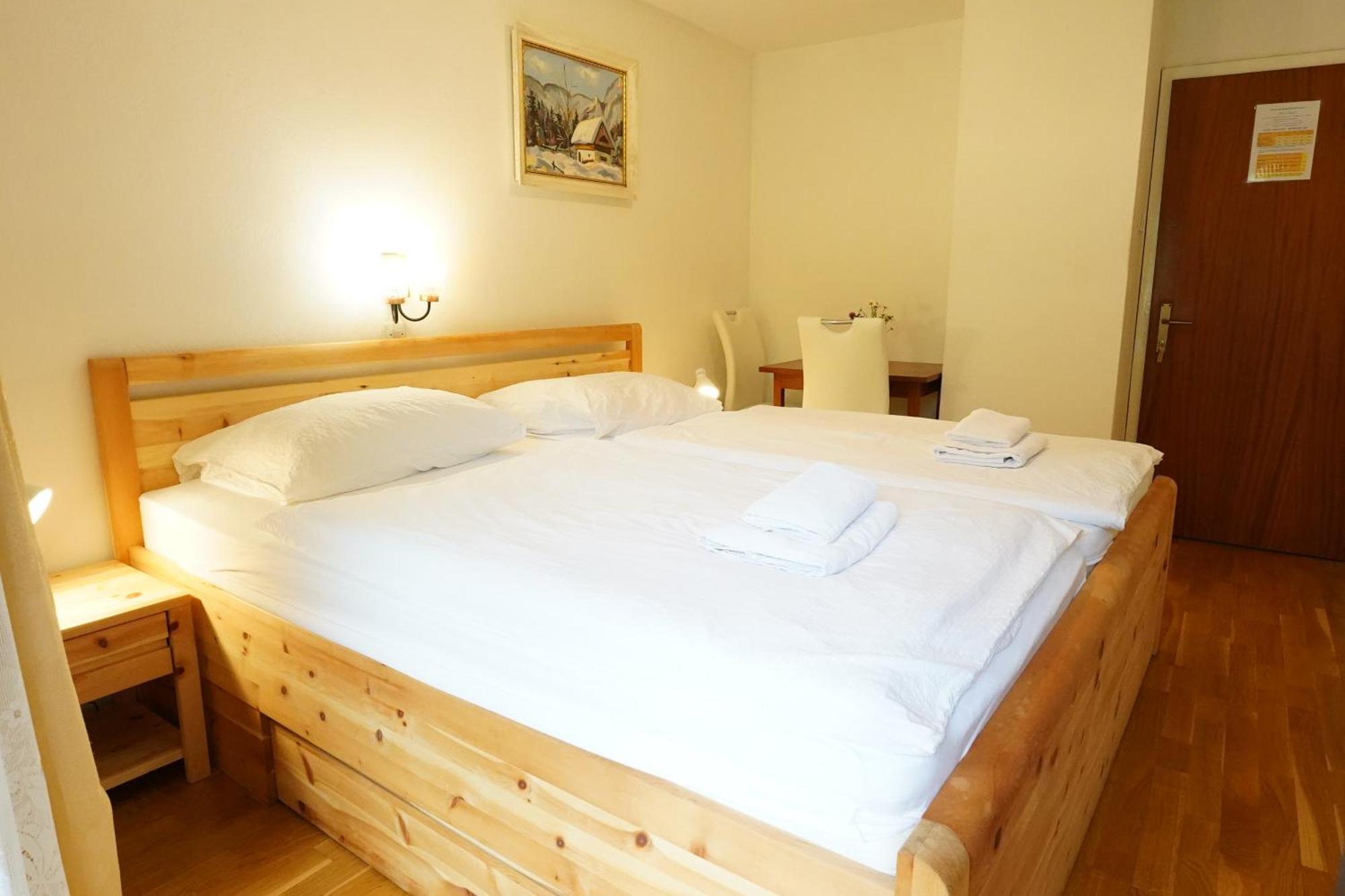 Sobe In Apartmaji Pri Ukcu بوينج المظهر الخارجي الصورة
