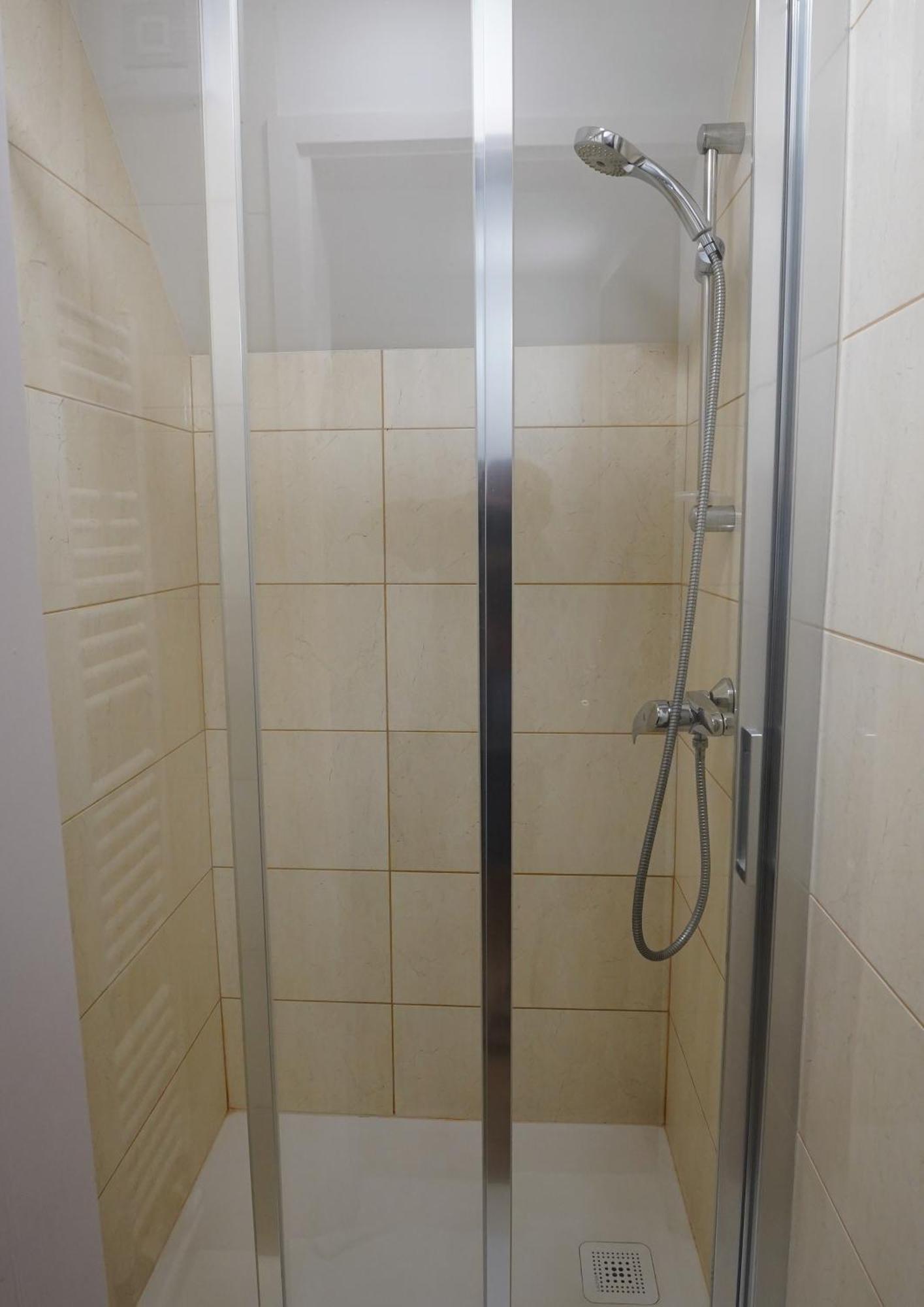 Sobe In Apartmaji Pri Ukcu بوينج المظهر الخارجي الصورة