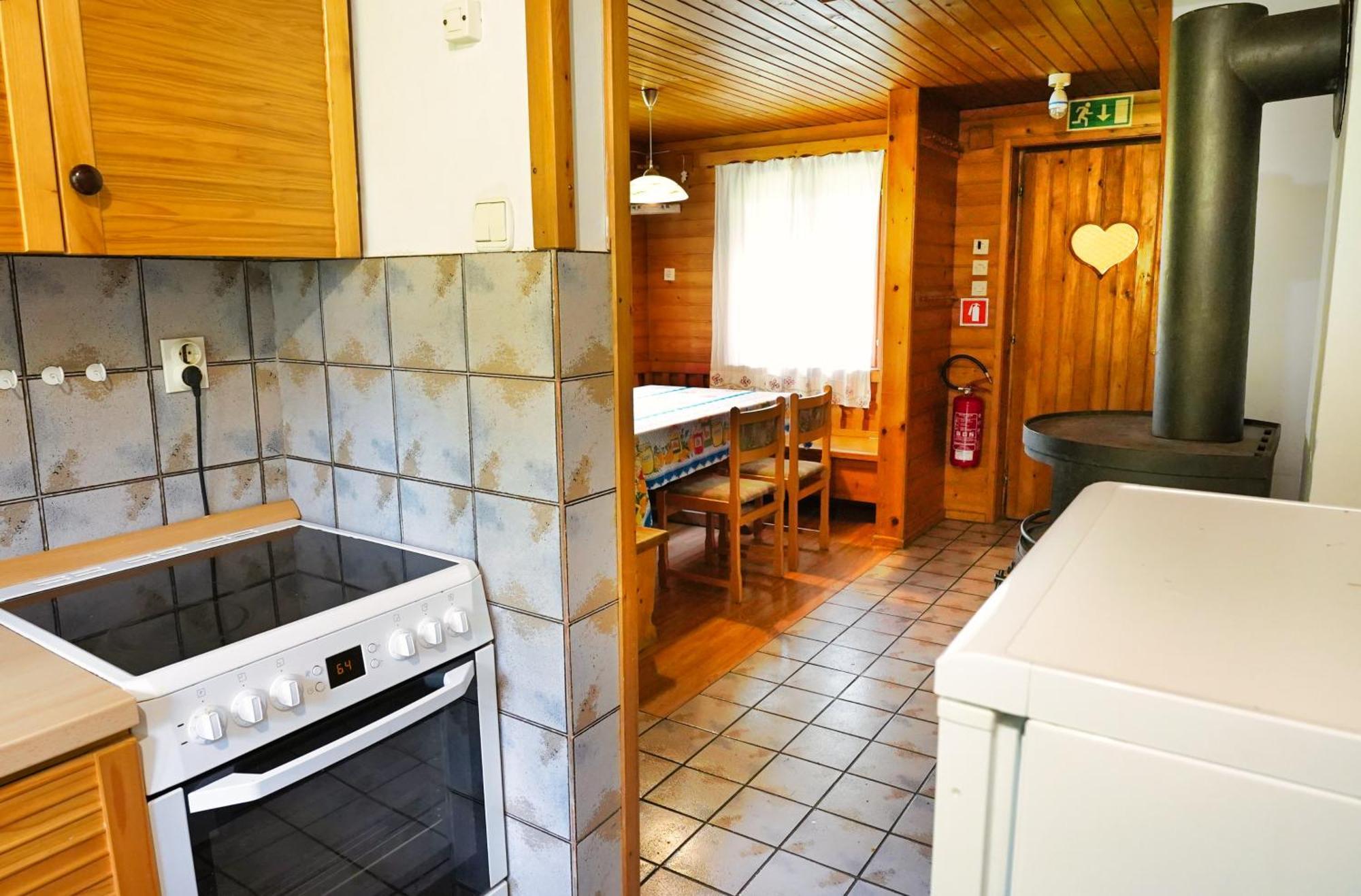 Sobe In Apartmaji Pri Ukcu بوينج المظهر الخارجي الصورة